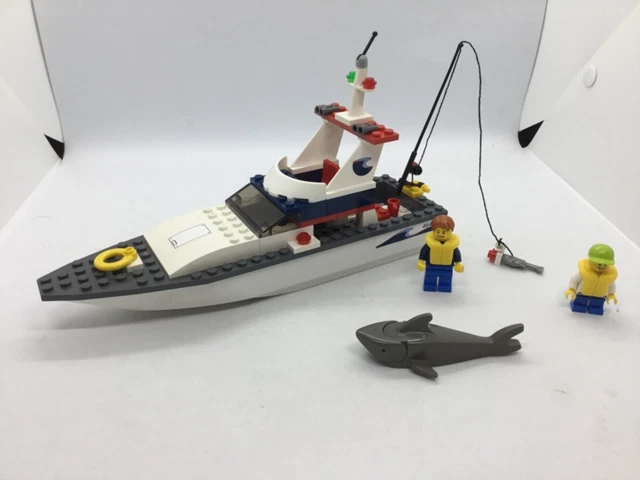 LEGO CITY 4642 Fishing Boat With 2 Minifigures Shark and