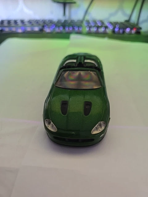 ASTON MARTIN V12 James Bond 007 Die another Day CORGI + boîte (2003