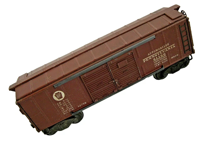 Lionel #X2758 Vintage O Gauge Tin Pennsylvania 61100 Automobile Box Car. VG
