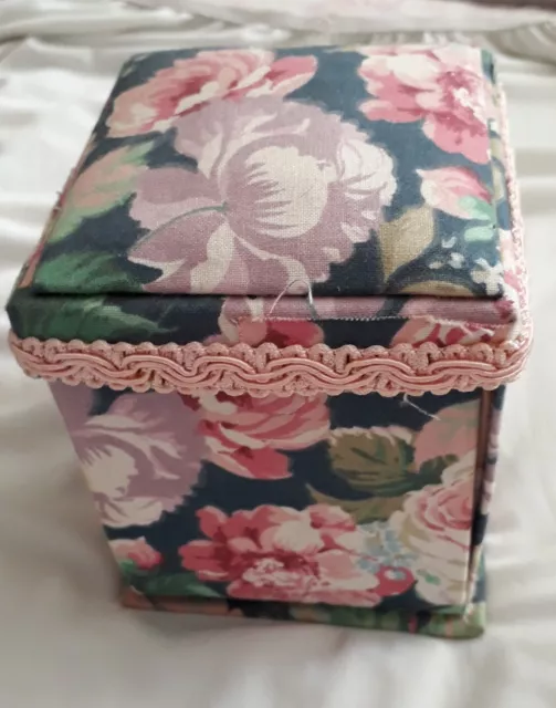 Vintage Fold Out Square Sewing Box  9 x 11.5 x 10 cms