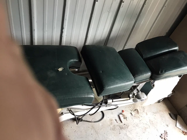 Zenith 210 Hi-Lo Chiropractic Table