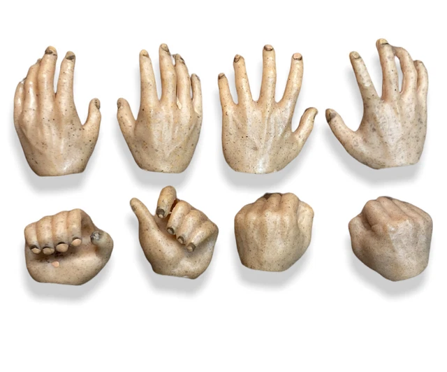 Mezco One:12 Michael Myers - Eight Interchangeable Hands Halloween 1:12 Scale