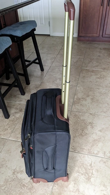 Used Samantha Brown SAM Spinner Messenger Bag Backpack  Luggage Set 3