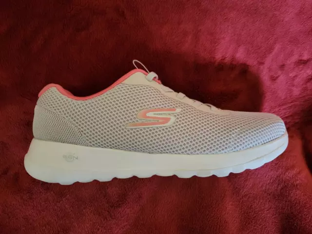 Sketchers Air Cooled Goga Mat™  Sneakers Womens SZ 8.5 Gray & Pink  Lightly Worn