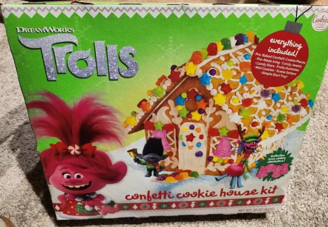 World Tour Trolls Holiday House Gingerbread Cookie Kit - 29 oz (1 PACK) 5/24