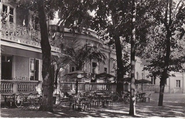 Cpsm Pougues Les Eaux Parc De L'etablisement Thermal Casino