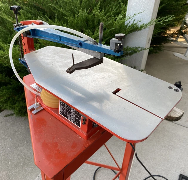 HEGNER MULTIMAX2 SCROLL SAW With Stand and Foot Pedal. Made In West