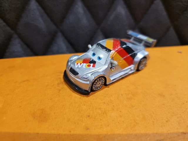DISNEY PIXAR CARS Disney Store World Grand Prix Max Schnell Die Cast ...