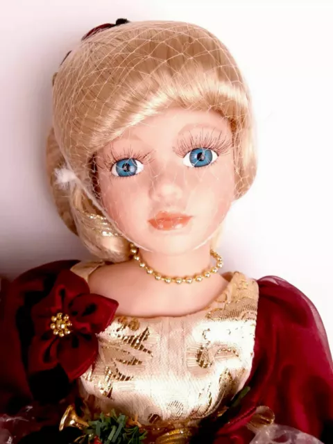 Heritage Signature Collection Porcelain   Doll HOLLY # 12284  COA New Open Box