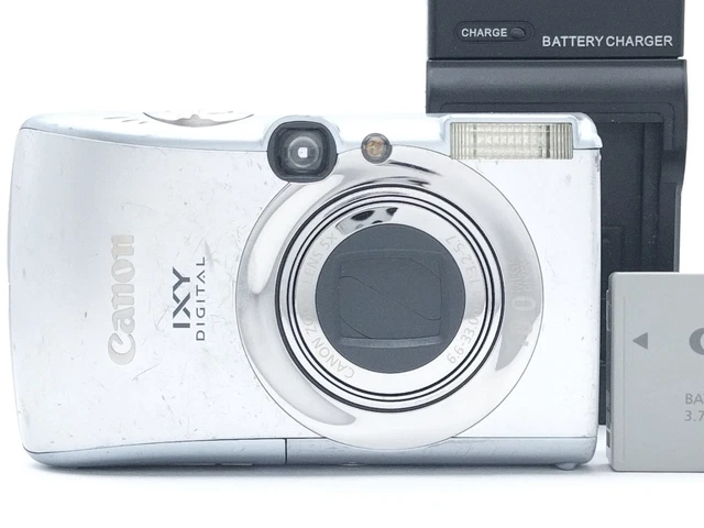 CANON IXY DIGITAL 820 IS Silver 10.3 MP 5x Compact Digital Camera