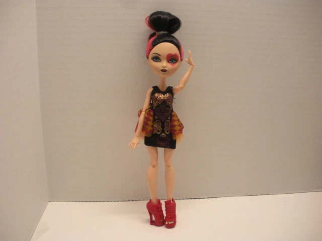 Ever After High Boneca Royal Rebel - Lizzie Hearts Bgj98 - MP