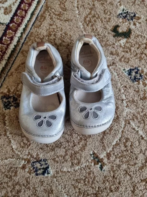 girls shoes size 6.5 infant clarks