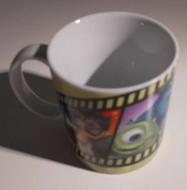 Piccola tazza Disney (Monsters Inc, Toy Story, Il libro della giungla) alta circa 8 cm