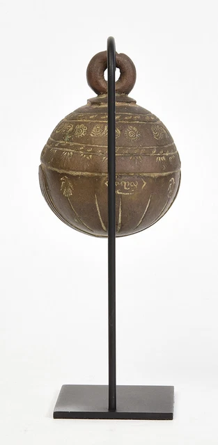 19th Century, Antique Burmese Bronze Elephant Bell with Stand 6
