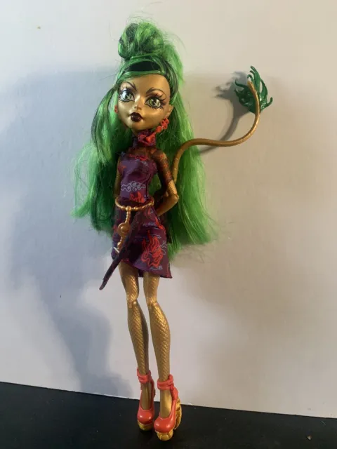 Monster High Jinafire Long Scaris Doll