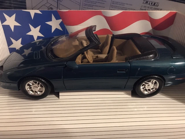 1/43 ERTL AMERICAN Muscle Chevrolet Camaro SS 396 en rouge de 1967