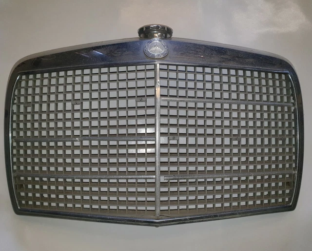 Front Lower Protective Grille For Mercedes Benz W114/W115 - Bamboli Ltd. (2 Pcs)