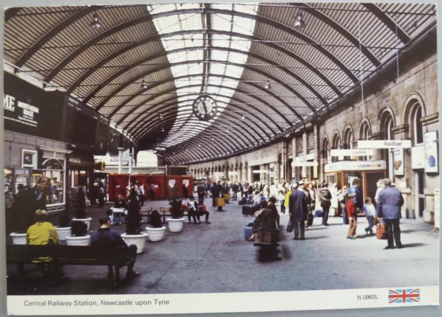 Postcard of Central Railway Station, Newcastle-upon-Tyne.