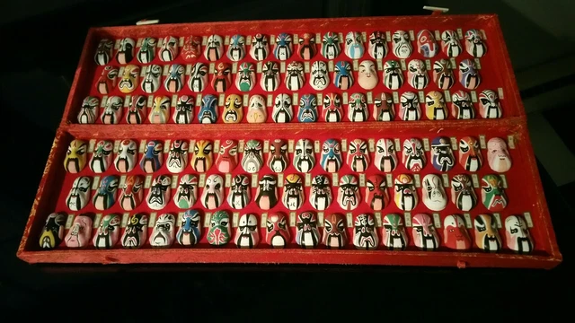 China Beijing Opera Types of Facial Makeup Mask Boxed Collection