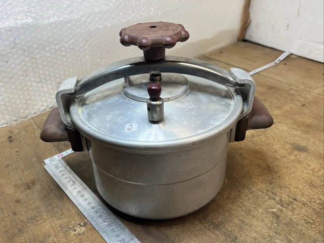 Ancienne Super Cocotte Minute Seb 8 Litres en aluminium Complète