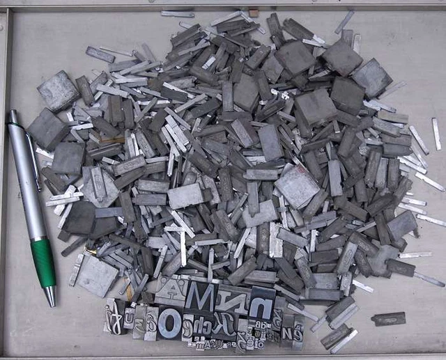 3,2 KG CARACTÈRES en plomb lettres typographie imprimerie letterpress