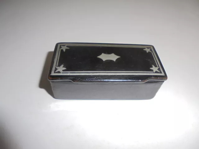 29358 Tabatiere Schnupftabakdose 19 Jh. 6,5x2,5,x3,5cm Pappe Lackarbeit snuffbox