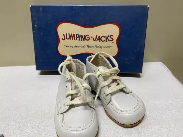 Vintage WHITE JUMPING JACKS BABY SHOES/BOXED