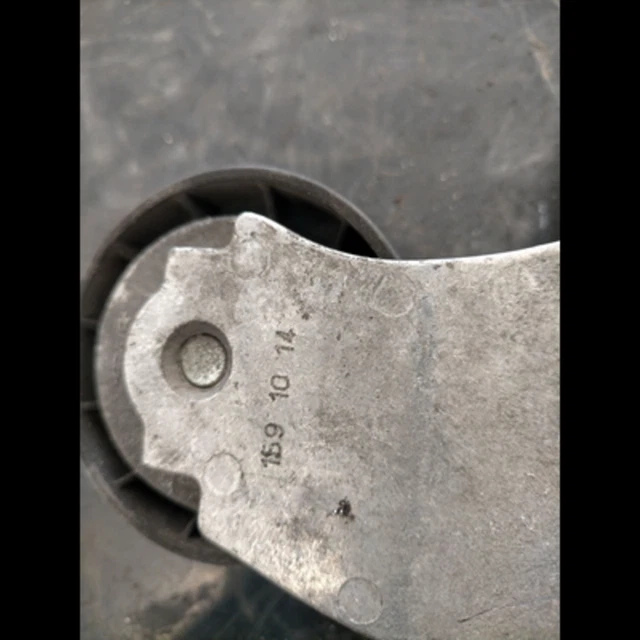 1611425680 galet tendeur pour CITROEN C3 PICASSO Mix 1.6 HDi FAP Cmb d4a2c0