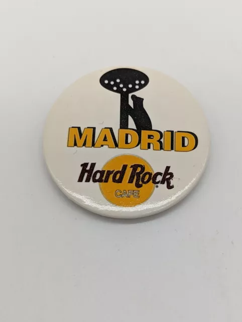 Hard Rock Cafe MADRID Pin Lapel Pin Bear Climbing A Tree