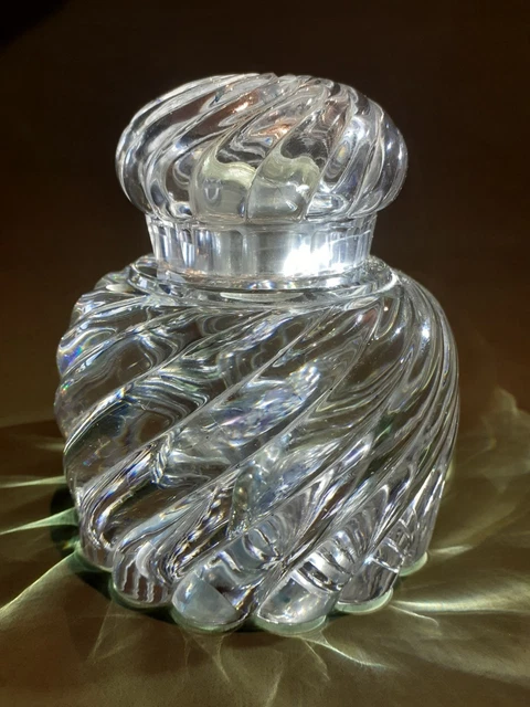 Bonbonnière En Verre/cristal Avec Aigle Dépoli Sur Le Couvercle - Vintage