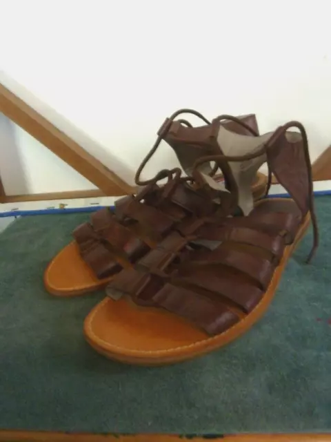 Hinge Brown Leather Strappy Lace Up Gladiator Sandals   Womens Sz.  7.5M   Nwob