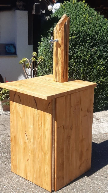 Perfekt für Bierliebhaber: Bierzapfanlage aus Echtholz mit integrierter Kühlung 