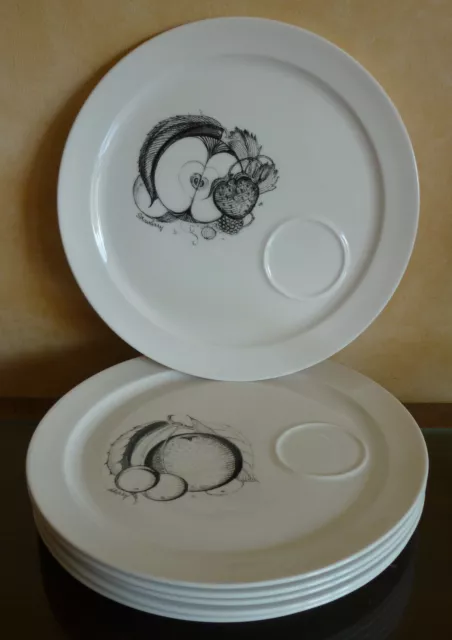 Lot de 6 soucoupes en porcelaine SUSIE COOPER décor "BLACK FRUIT" N&B