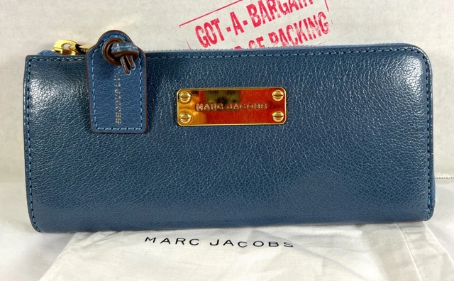 Marc Jacobs Collection The Flex Denim Blue Leather Half Zip Slim Wallet Purse Marc Jacobs Collection The Flex Denim Blue Leather Half Zip Slim Wallet Purse