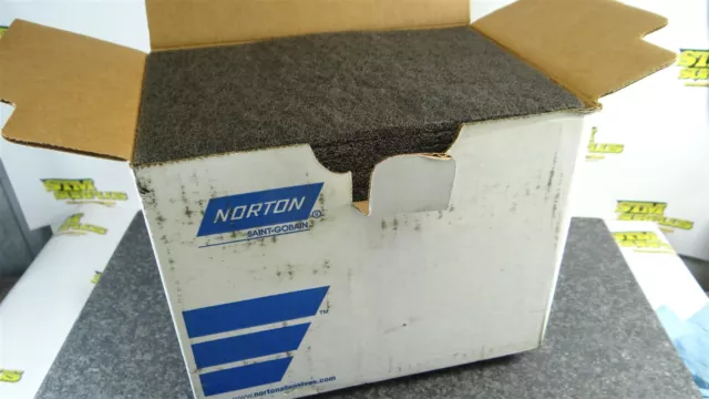 Case Of 20 New! Norton Bear-Tex S/C "Gray" Clean & Finish Pad Ultra Fine 6" X 9"