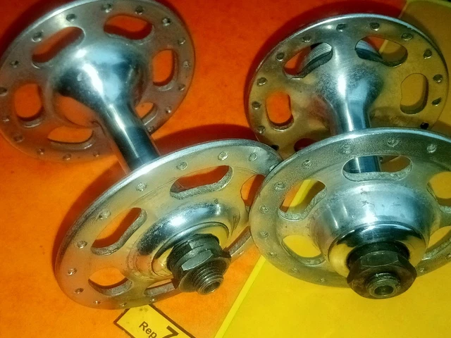 Moyeux Arrière Toyota HZJ78-79 Depuis 1999 - Ecrou Central