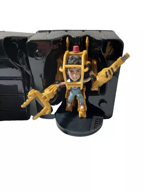 Quantum Mechanix Alien Ellen Ripley with Power Loader Q-Fig Elite Figure