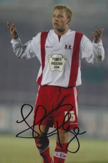 Luke Guttridge Hand Signed 6X4 Photo Leyton Orient Football Autograph