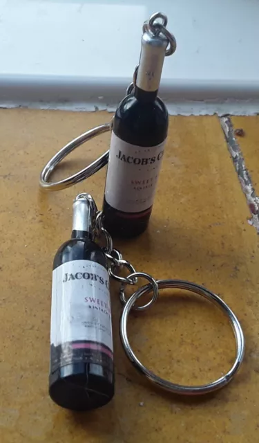 🍷🍷NEW🍷🍷1 x Jacobs Creek Wine Bottle Keyring  🍷🍷various flavours BN 2