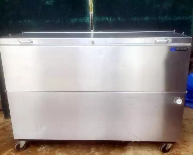 Master-Bilt  DOMC-164SS  16 Crate Dual Access Milk Cooler / Refrigerator  NICE