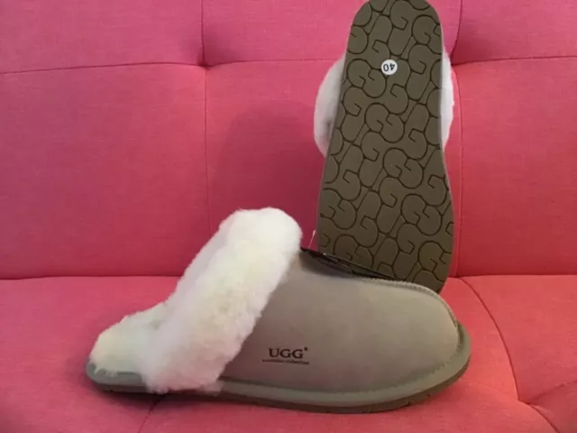 UGG Women Slippers Snuggly Australian Collection Light Olive Size 8.5