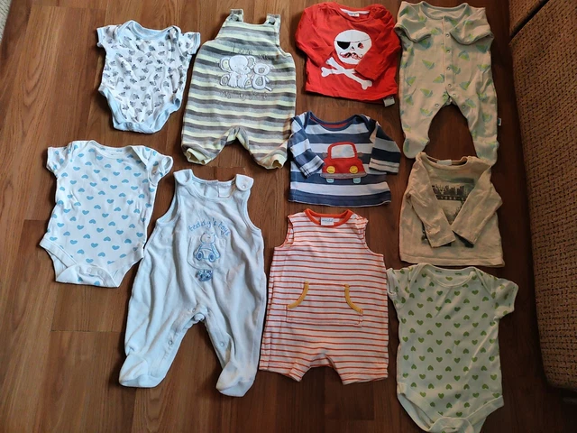 Newborn & 0-3 Month Baby boy Clothes bundle.