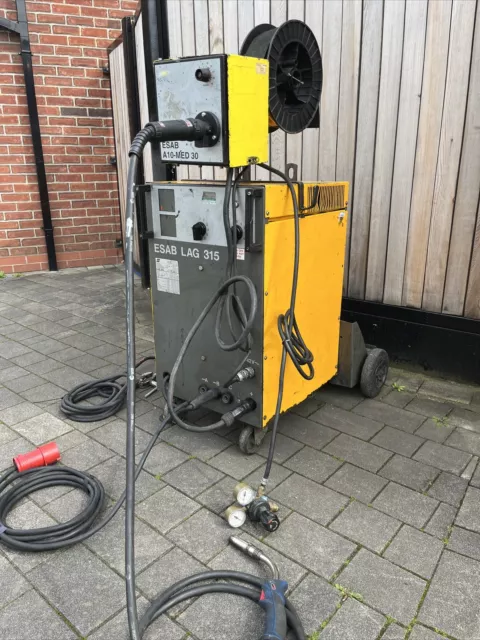 ESAB LAG 315 MIG WELDER WITH A10 REMOTE WIRE FEED UNIT (No VAT)