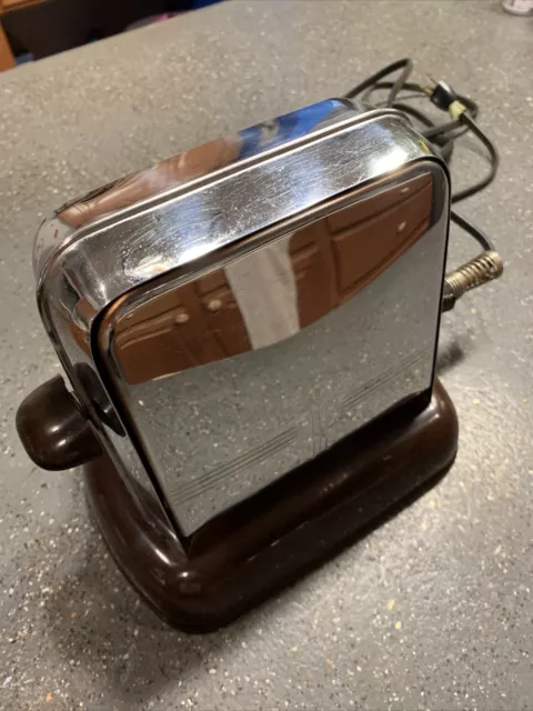 Vintage Lady Dover 2 Slice Toaster Knapp Monarch St Louis. 21-902 115v 400 Watt 3