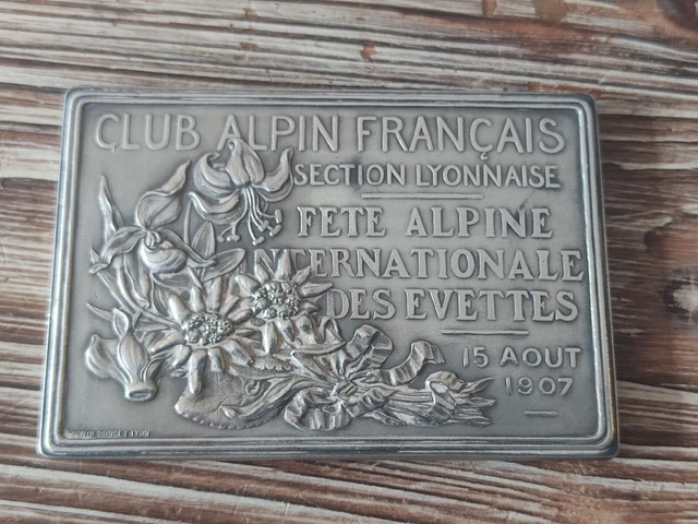 ANCIENNE MEDAILLE BRONZE Ex Labore Gloria 35 Grammes Diametre 50 Mm Par Vernon EUR 20,00 - FR ANCIENNE MEDAILLE BRONZE Ex Labore Gloria 35 Grammes Diametre 50 Mm Par Vernon EUR 20,00 - FR