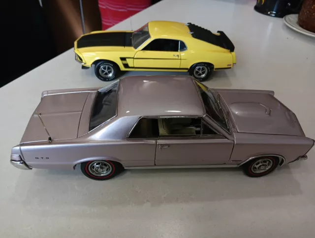 Franklin Mint Boss 302 & Danbury Mint 1965 Pontiac GTO 1:24 Used