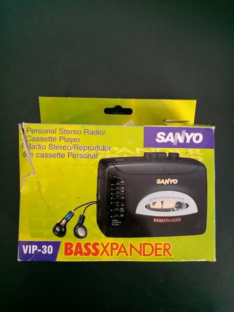 Vintage GREEN Sanyo VIP-30 BASSXPANDER Stereo Radio/Cassette Player Walkman