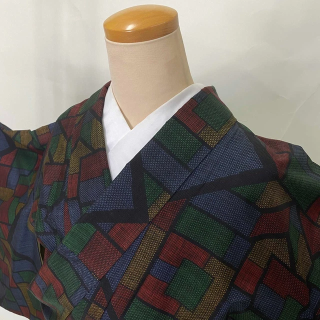 VINTAGE Japanese Kimono Oshima Tsumugi Silk Casual Wear Haori Colorful G-563