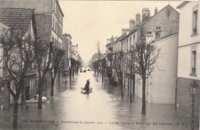 ALFORTVILLE 28 inondation janvier 1910 la rue véron sauvetage des habitants