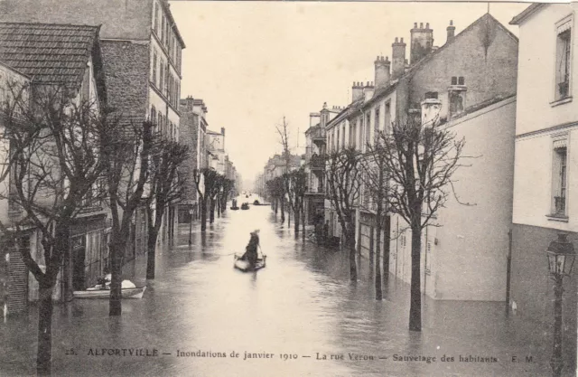 ALFORTVILLE 28 inondation janvier 1910 la rue véron sauvetage des habitants